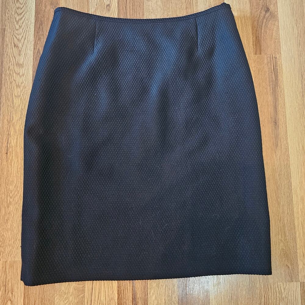 Black Printed Above Or Knee Length A-Line Skirt Size M